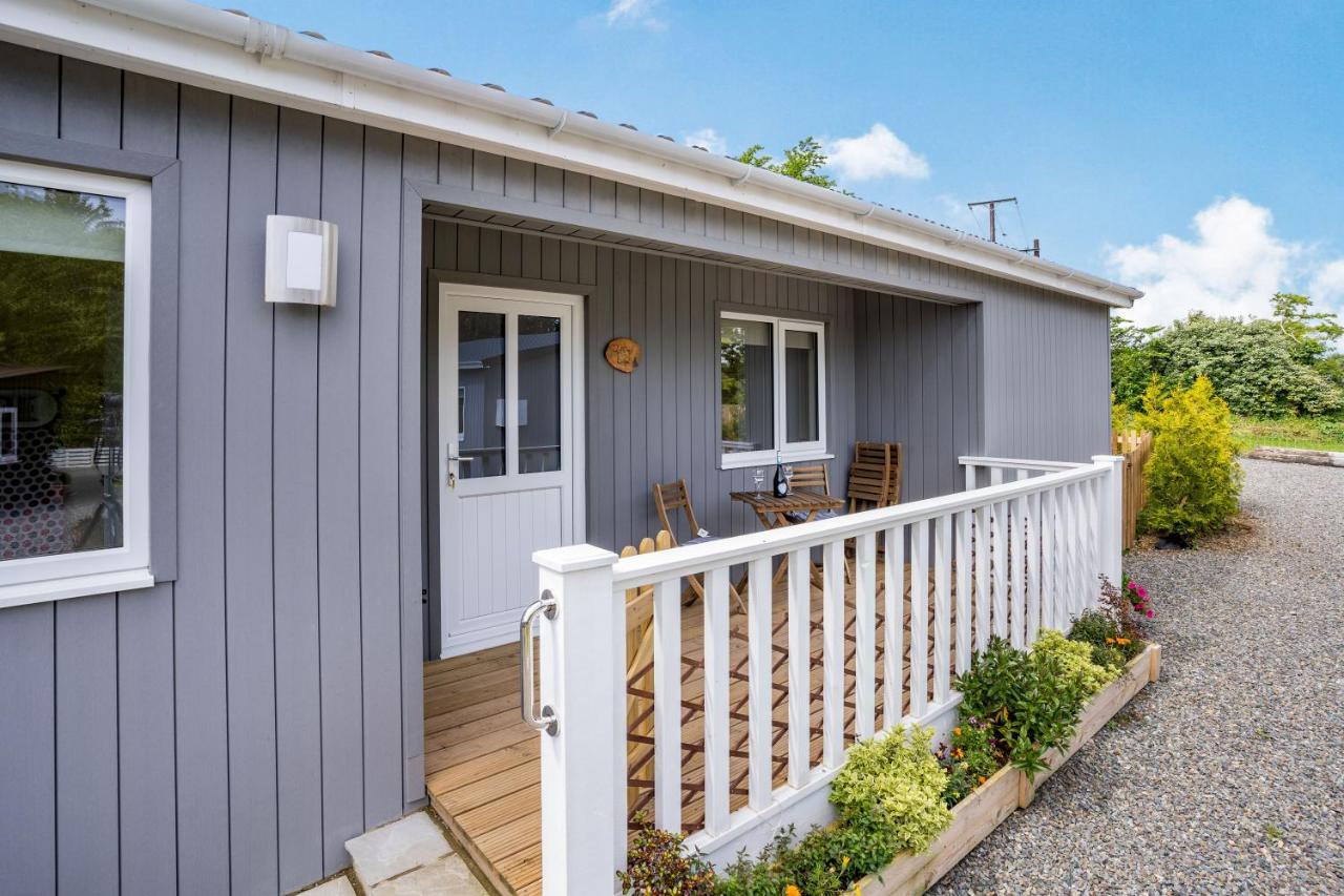 Ramsey Lodge Bier Wood Lodges Tenby Exteriör bild