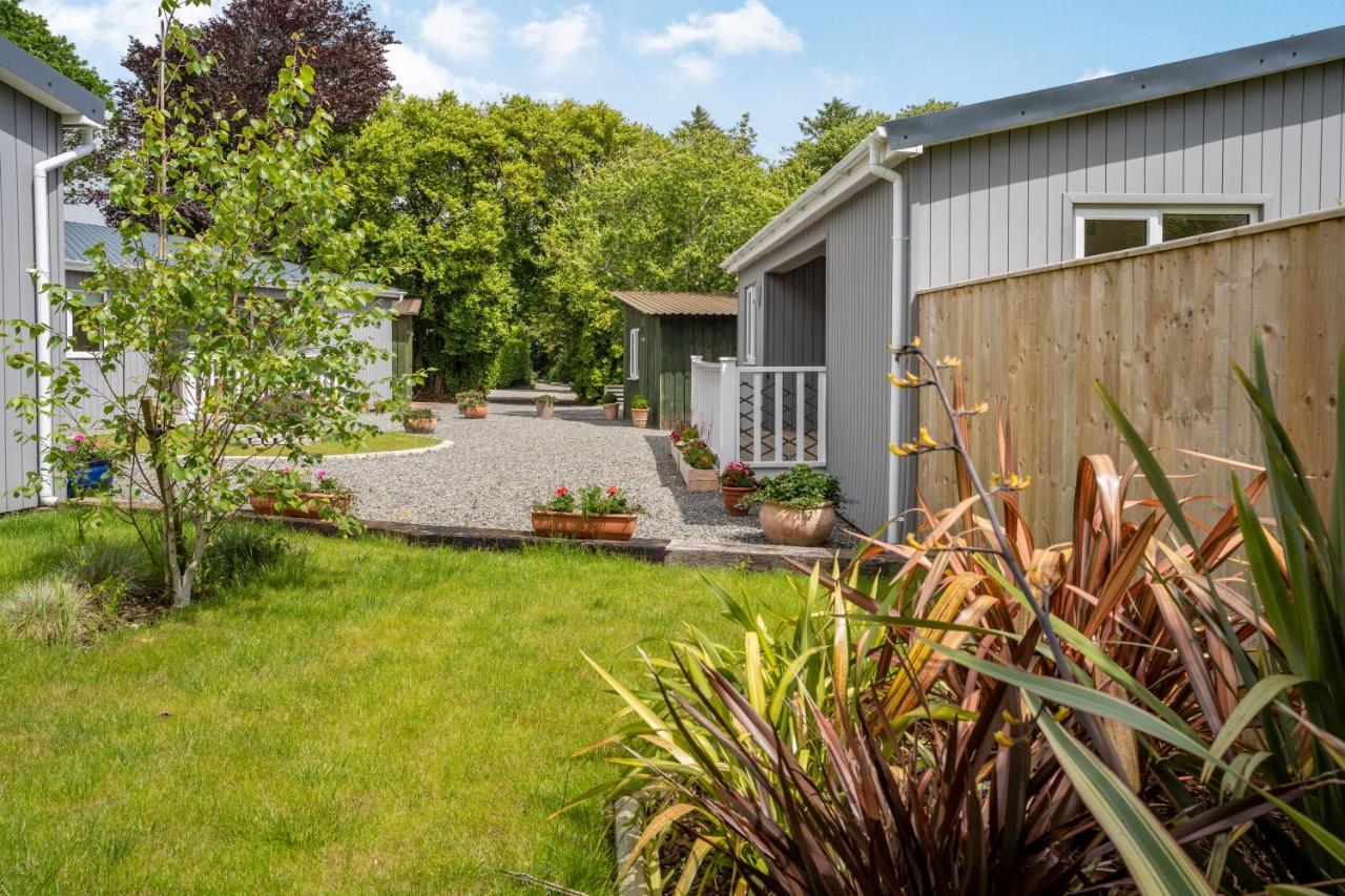 Ramsey Lodge Bier Wood Lodges Tenby Exteriör bild